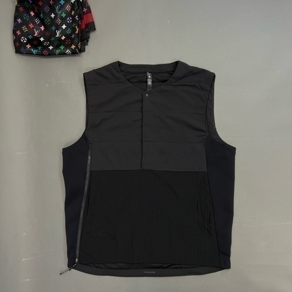 LULULEMON Cargo Puff Vest Nylon Shell
